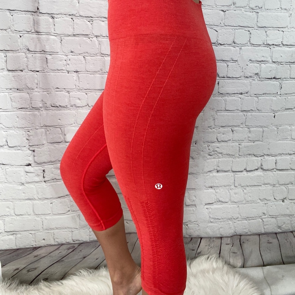 Lululemon Capri Leggings coral large